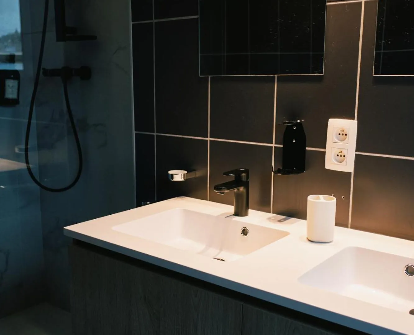 לייז' Urbanchic Duplex Adalbert 2A 0*,